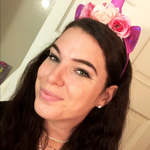 Meet your Posher, Carolyn - Picture 1 of 1